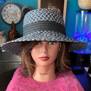 NWT LANE BRYANT black blue and cream colored woven sun hat. Woven in several l